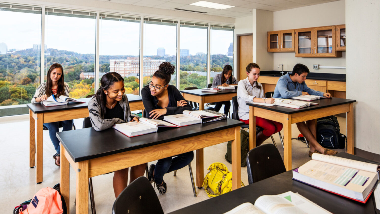 Study periods. North Atlanta High School. Американская школа PR. Американская и европейская школы PR. Чартерная школа.