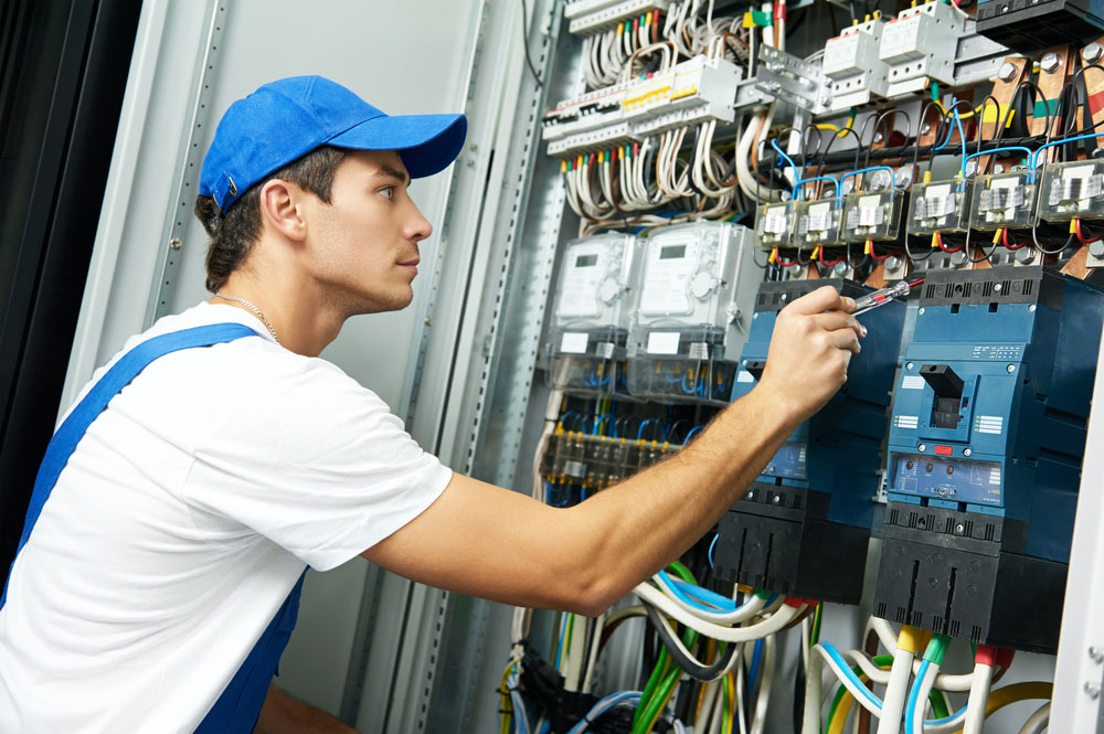 8 Important Questions To Ask An Electrician Before You Contract With Him